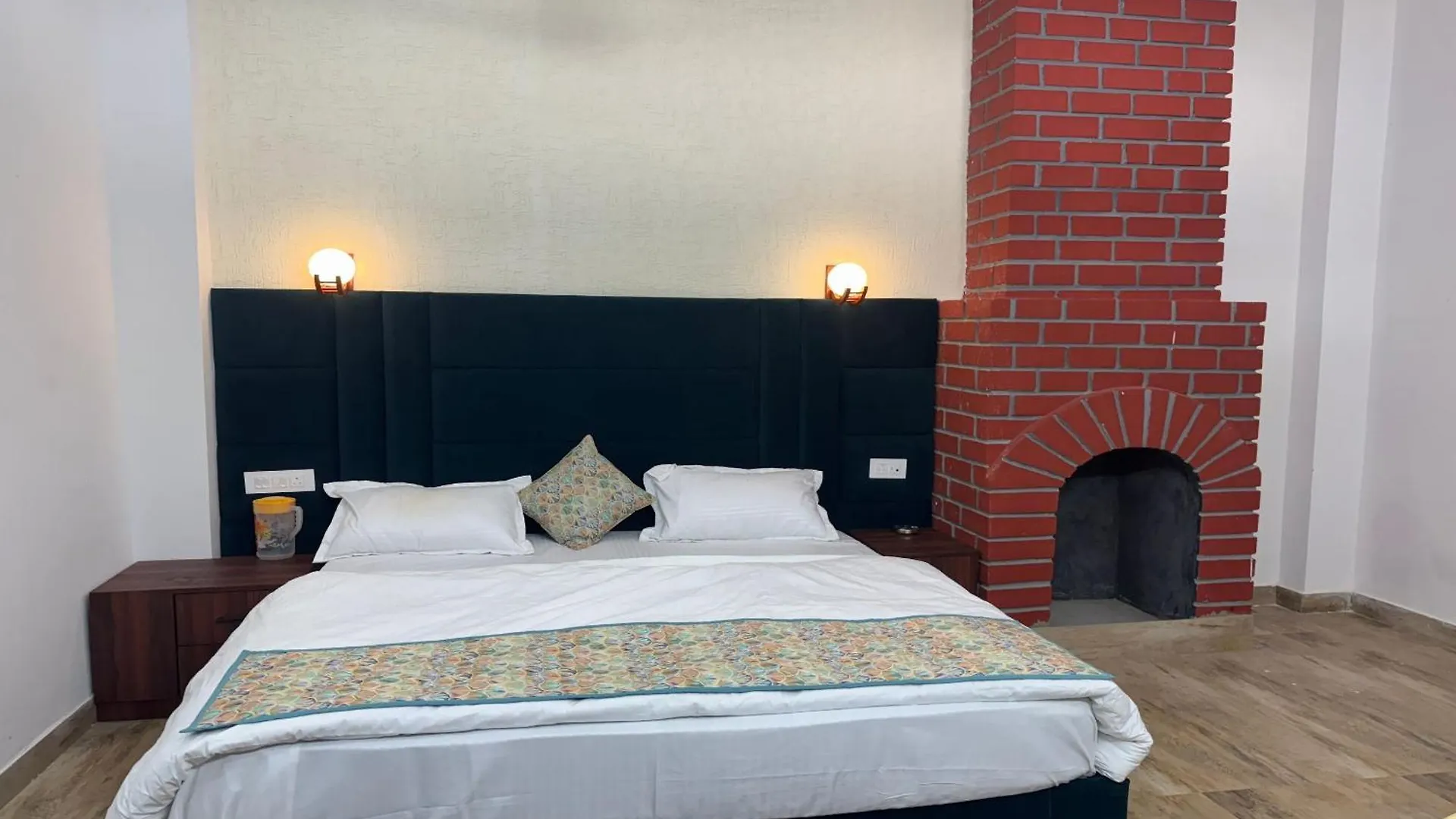 Hotel Mahua Monks Udaipur
