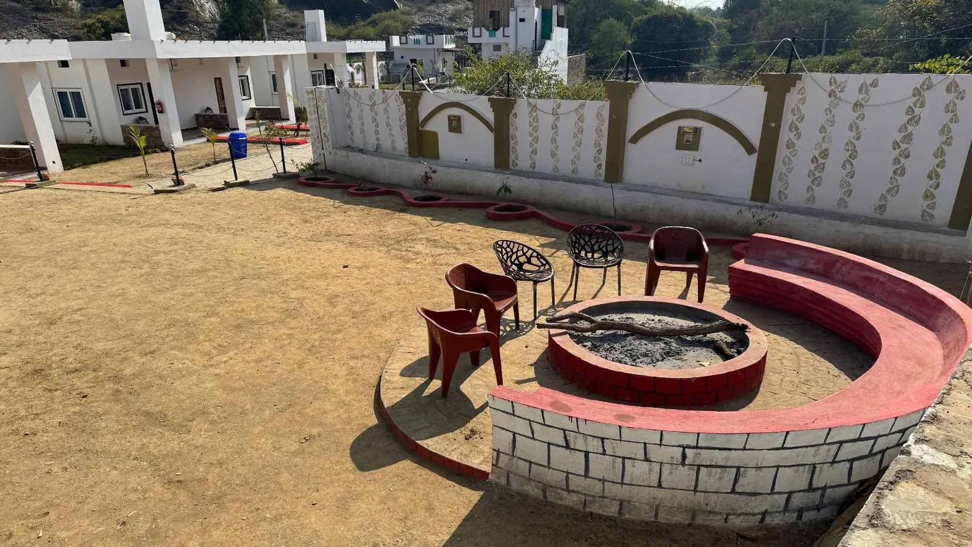 Hotel Mahua Monks Udaipur