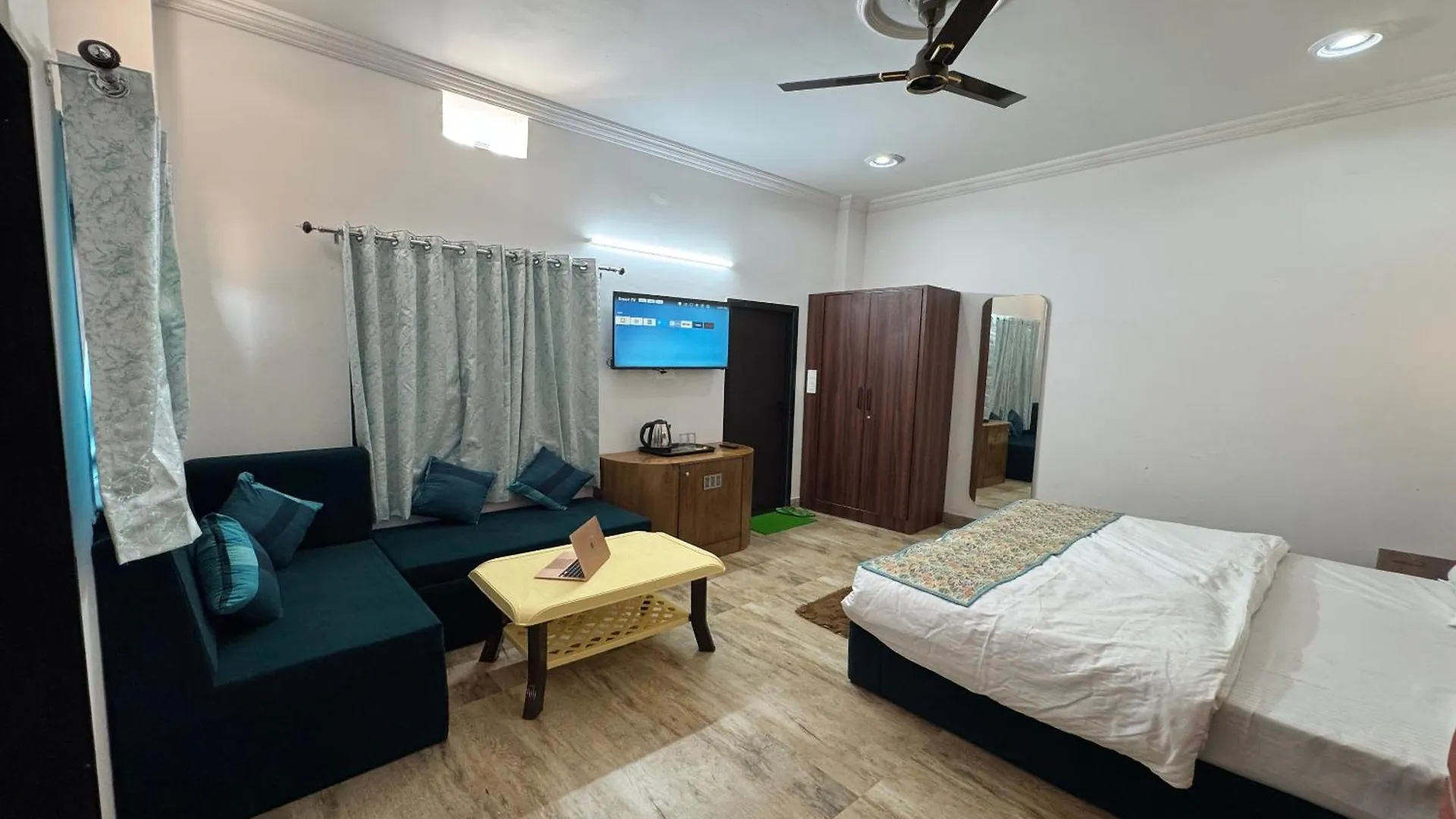 Hotel Mahua Monks Udaipur